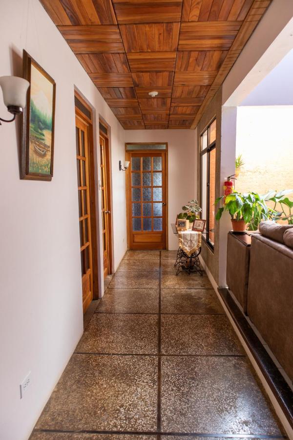 Hostel Bouganvilia Bed And Breakfast Сан-Рамон Екстер'єр фото