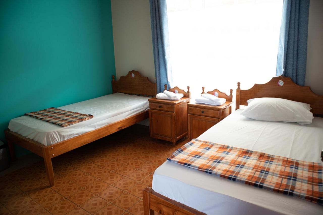 Hostel Bouganvilia Bed And Breakfast Сан-Рамон Екстер'єр фото